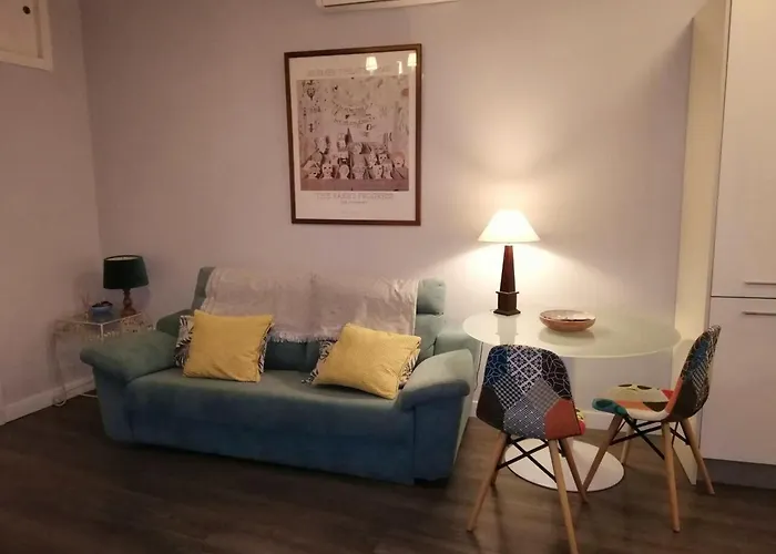 Modern Apartment In Seville With Air Conditioning 55 M²